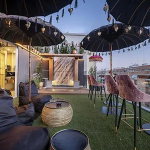 Apartamento On Designed For Adults, Sevilla